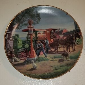 Danbury Decorative Vintage Farm Scene Collector Plate - Colorful Rural